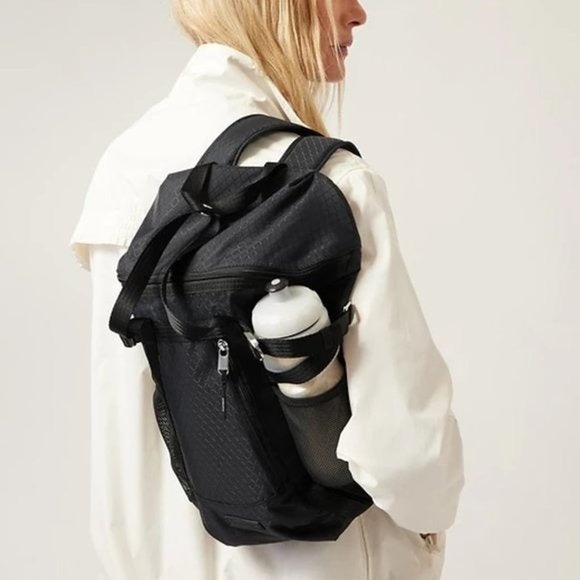 Athleta Handbags - New ATHLETA Excursion Backpack